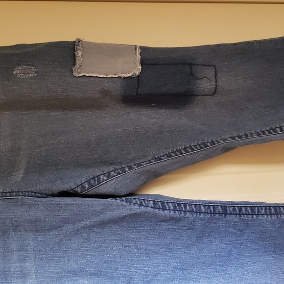 SALE‼️ Denim Capris - Picture 3 of 5